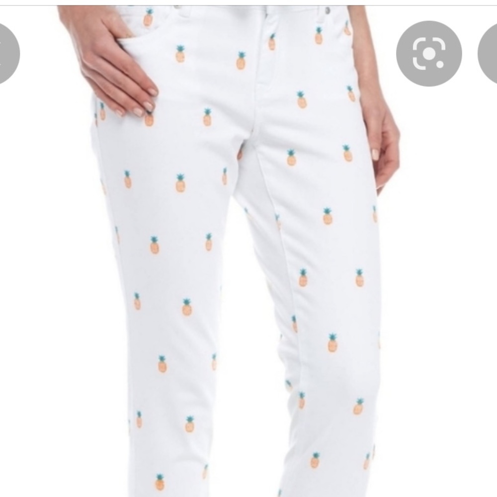 Crown & Ivy womens pineapple print jeans